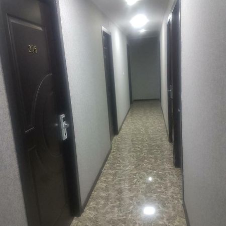 Hotel Leader Τυφλίδα Εξωτερικό φωτογραφία
