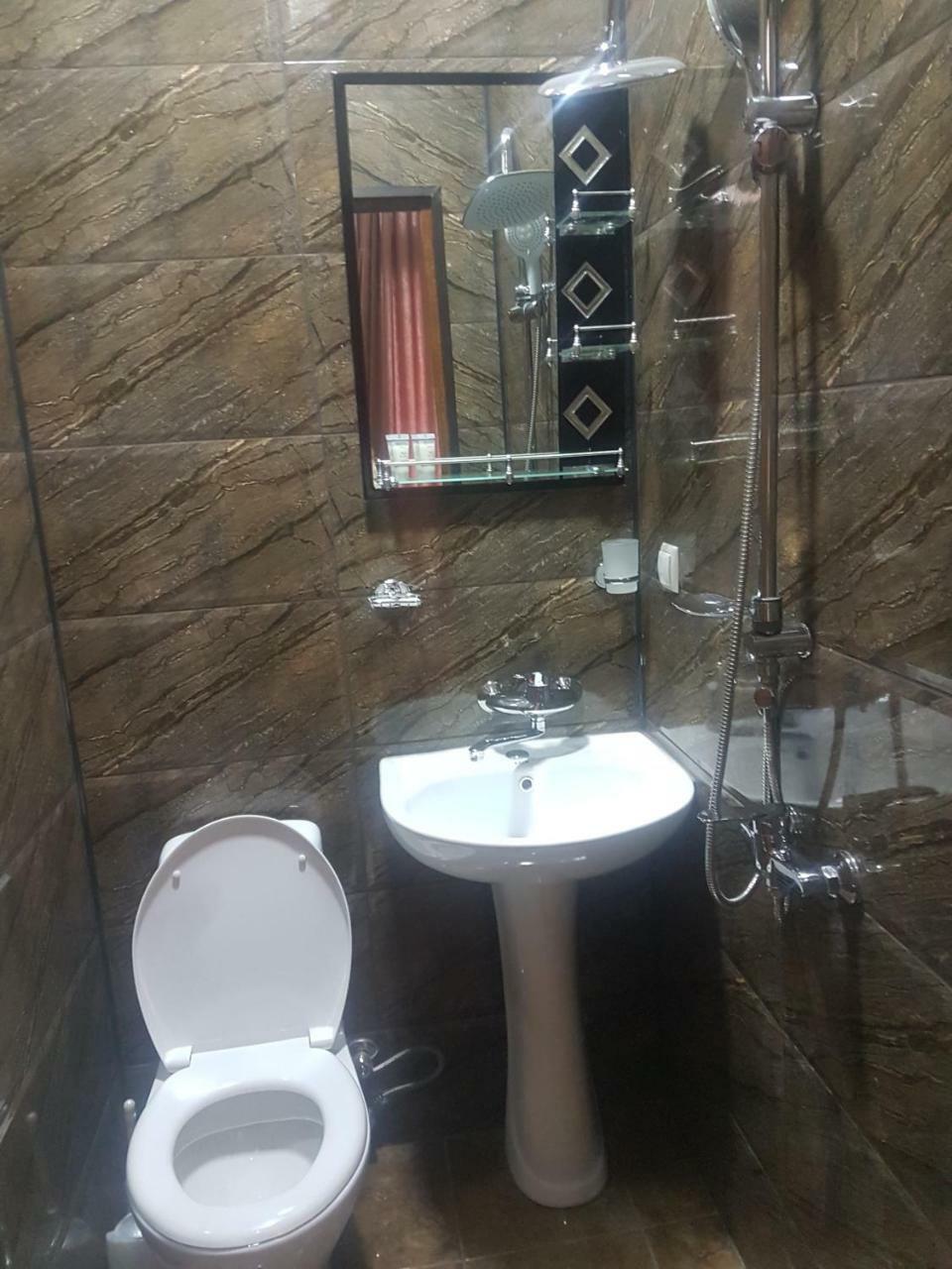 Hotel Leader Τυφλίδα Εξωτερικό φωτογραφία