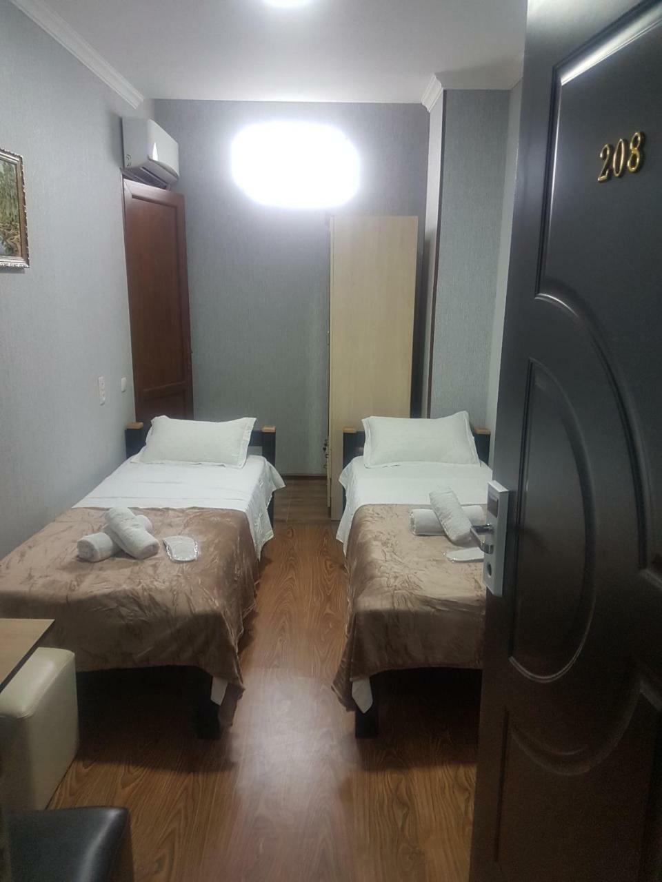 Hotel Leader Τυφλίδα Εξωτερικό φωτογραφία